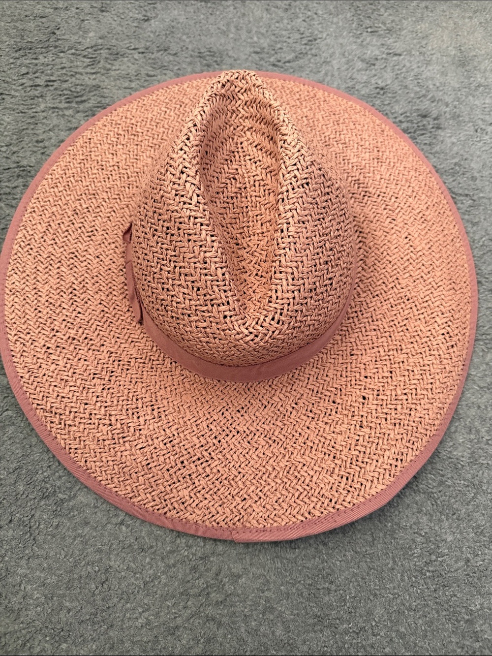 Wide-Brim Straw Hat in Dusty Pink - Picture 5 of 6